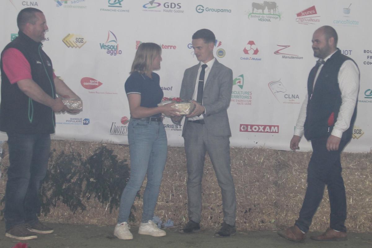 Parmi les guest stars de ce festival de l'élevage, la jeune actrice Maïwène Barthélémy, meilleure révélation féminine pour son rôle dans Vingt Dieux. Crédit photo A.Coronel Parmi les guest stars de ce festival de l'élevage, la jeune actrice Maïwène Barthélémy, meilleure révélation féminine pour son rôle dans Vingt Dieux. Crédit photo A.Coronel