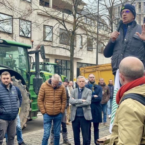   Depuis près de deux ans, les difficultés s'accumulent dans la gestion des aides européennes destinées à l'agriculture. Une action est prévue le 18 octobre à Dijon, au Conseil régional. Crédit photo : TdB