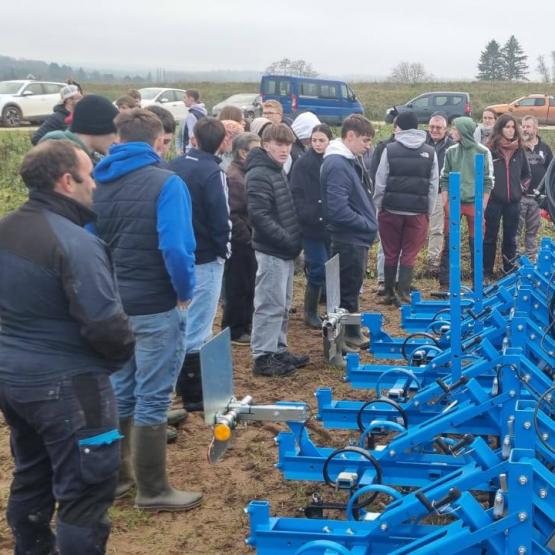 Le binage fait partie de la panoplie des alternatives au glyphosate. Crédit photo : Vesoul Agrocampus