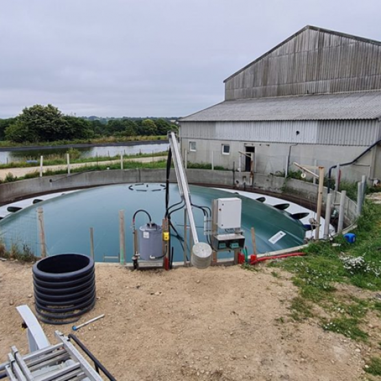 Dispositif de récupération du biogaz sur une fosse à lisier. Crédit photo : France AgriMer