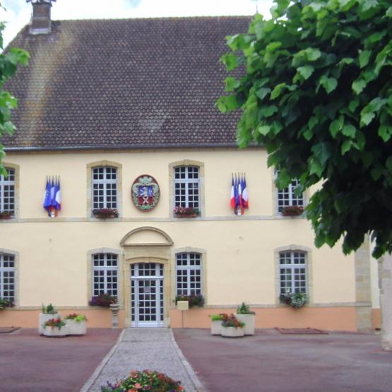En Bourgogne Franche-Comté, les agriculteurs sont la catégorie socio-professionnelle la plus représentée parmi les maires, à hauteur de 11%. Crédit photo : Mairie de Jussey