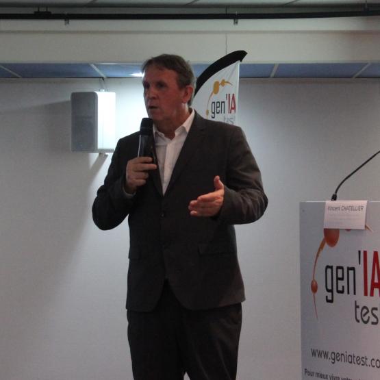 Le chercheur en économie agricole a régalé l’assistance de ses bons mots... Crédit photo : A.Coronel