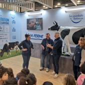 Lola, qui prépare actuellement un BTS ACSE au CFA de Vesoul en alternance, a accompagné Sébastien Figard, son maître d’apprentissage, pour témoigner de son cursus scolaire et de son goût pour l’élevage.