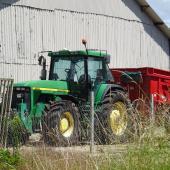 SV Pro récupère la distribution de la marque John Deere, après que Demeterre ait opté pour Massey Fergusson. 