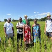 Deux jeunes agriculteurs jurassiens en mission Afdi à Madagascar. Crédit photo : AFDI39