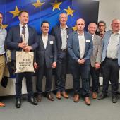 Grâce à l'entremise du député européen Jérémy Decerle, la délégation régionale a pu rencontrer Christophe Hansen. Crédit photo : Alex Sontag/FRSEA