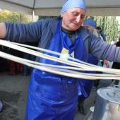 Le tenili est un fromage géorgien à pâte filée, au processus de fabrication complexe. Crédit photo : GeorgianRecipes.net