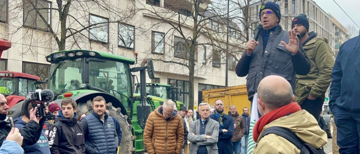   Depuis près de deux ans, les difficultés s'accumulent dans la gestion des aides européennes destinées à l'agriculture. Une action est prévue le 18 octobre à Dijon, au Conseil régional. Crédit photo : TdB