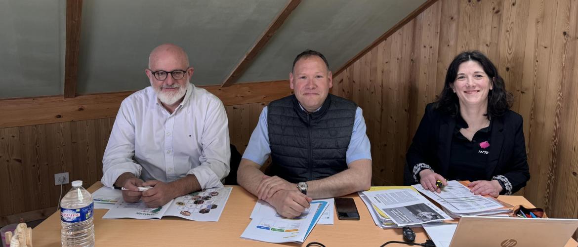 Légende : Jean-Michel Guignard, éleveur à Chapelle-d’Huin a été élu président d'interporc Franche-Comté en remplacement de Philippe Monnet. Crédit photo : S.Vivot/TCN