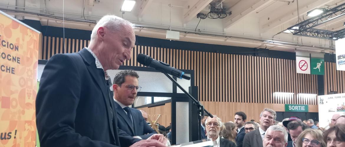  Pour Vincent Lavier, président de la Chambre régionale d'agriculture de BFC, les évolutions de gouvernance survenues ces derniers mois à la Chambre régionale et au Conseil régional doivent contribuer à faire émerger une relation renouvelée et profitable.