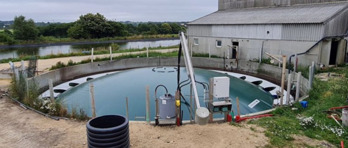 Dispositif de récupération du biogaz sur une fosse à lisier. Crédit photo : France AgriMer