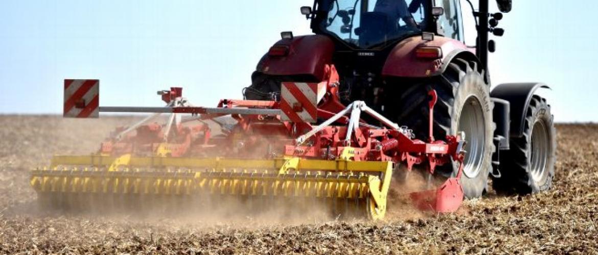 Le déchaumage remplit plusieurs fonctions agronomiques.