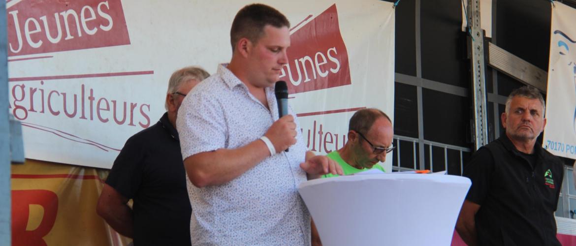 A la tribune Louis Wicky a rapellé les graves inquiétudes qui préoccupent actuellement les agriculteurs du département, après un été sec et torride.