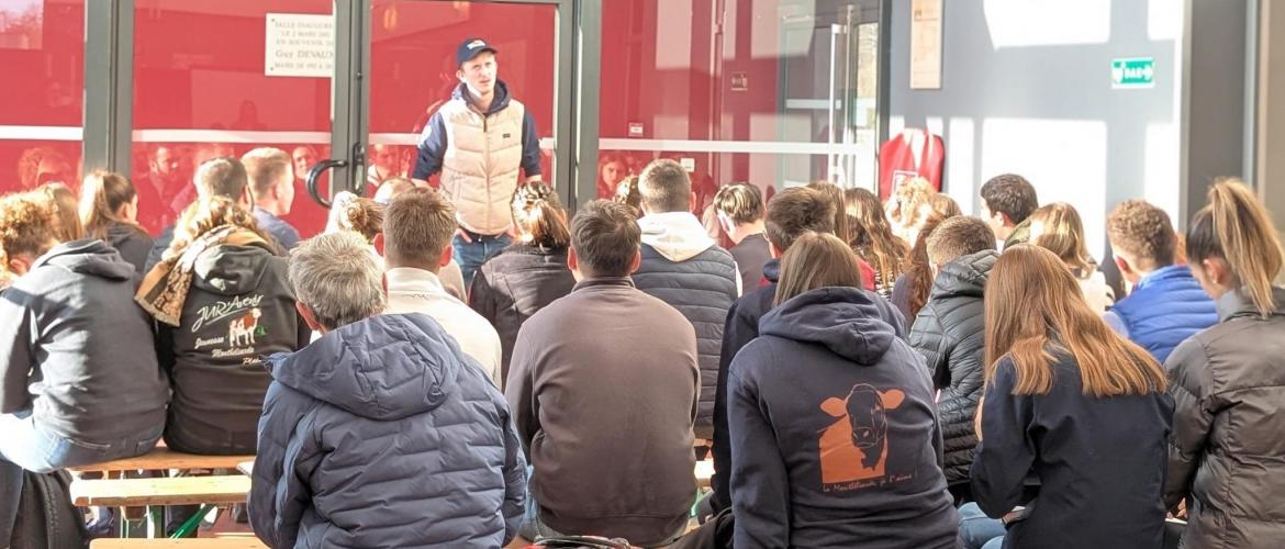 90 apprenants sont venus de toute la région à la journée porcine pour y découvrir les métiers de la filière. Crédit photo : Franche-Comté élevage.