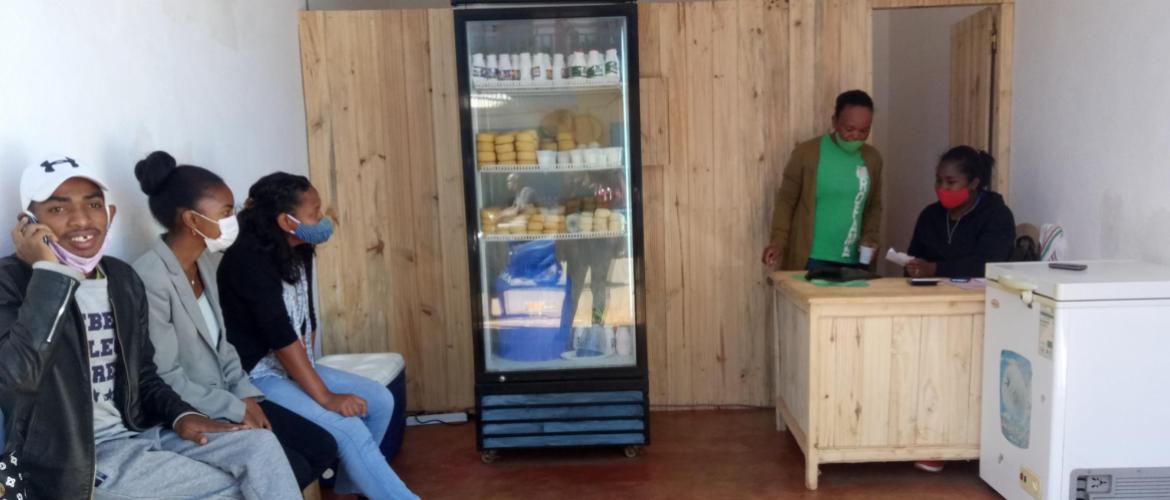 La coopérative laitière ROFAMA à Madagascar (150 livreurs de lait) bénéficie de l'appui des sections AFDI58 et 70.