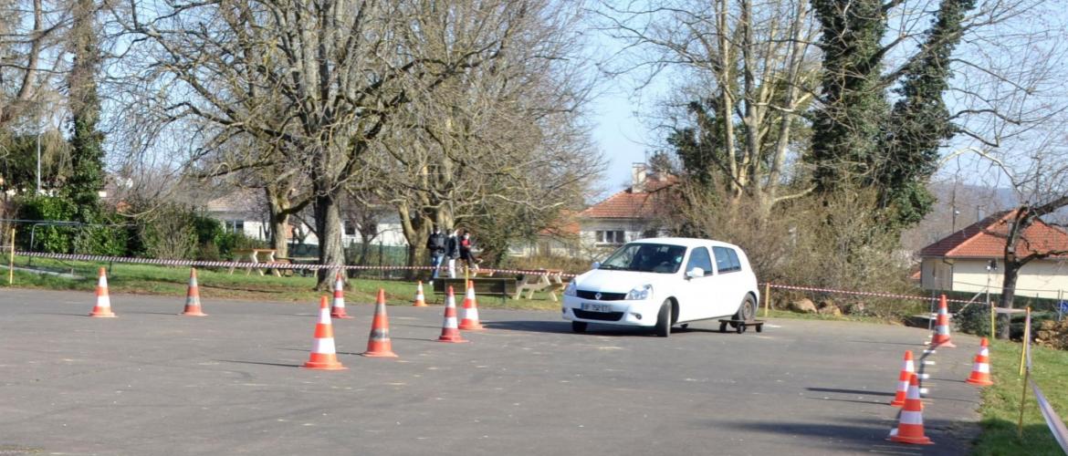 Des ateliers pédagogiques sur le thème de la sécurité routière ont été proposés aux élèves de Vesoul Agrocampus. Photo : A.Coronel